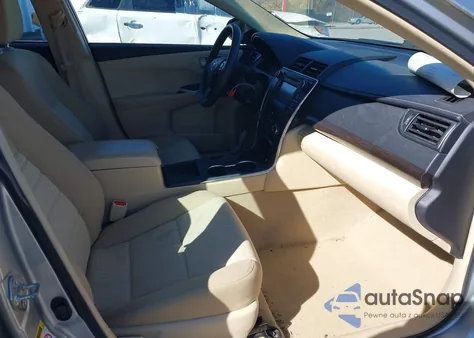 2015 Toyota Camry Le z USA, uszkodzony, nr VIN 4T1BF1FK4FU479204